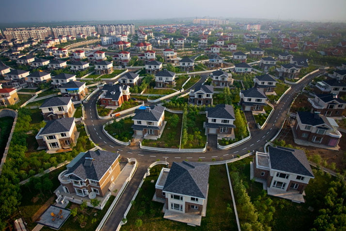 8-suburb-homes-714.jpg